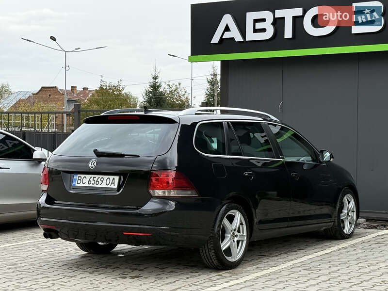 Універсал Volkswagen Golf 2011 в Львові