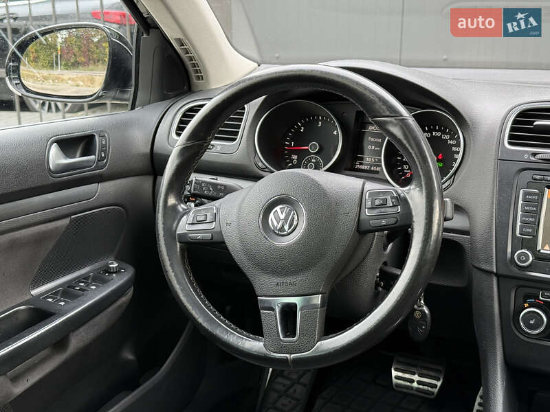 Універсал Volkswagen Golf 2011 в Львові