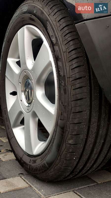 Хетчбек Volkswagen Golf 2008 в Полтаві