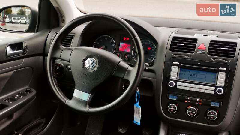 Хетчбек Volkswagen Golf 2008 в Полтаві