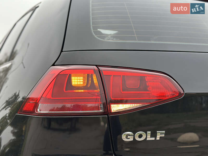 Хетчбек Volkswagen Golf 2014 в Черкасах