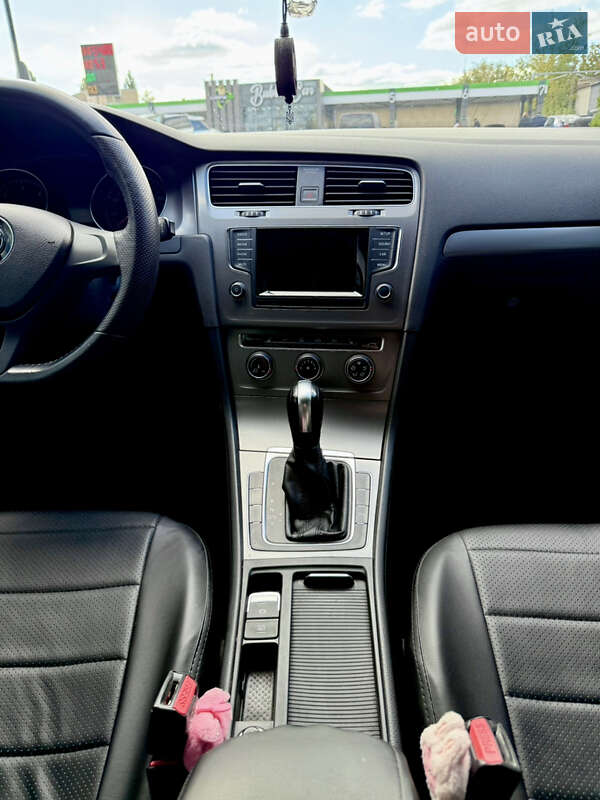 Универсал Volkswagen Golf 2013 в Харькове