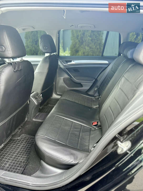 Универсал Volkswagen Golf 2013 в Харькове