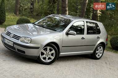 Хэтчбек Volkswagen Golf 2002 в Львове