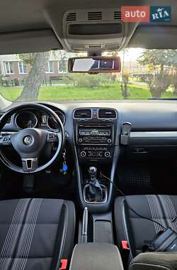 Универсал Volkswagen Golf 2013 в 