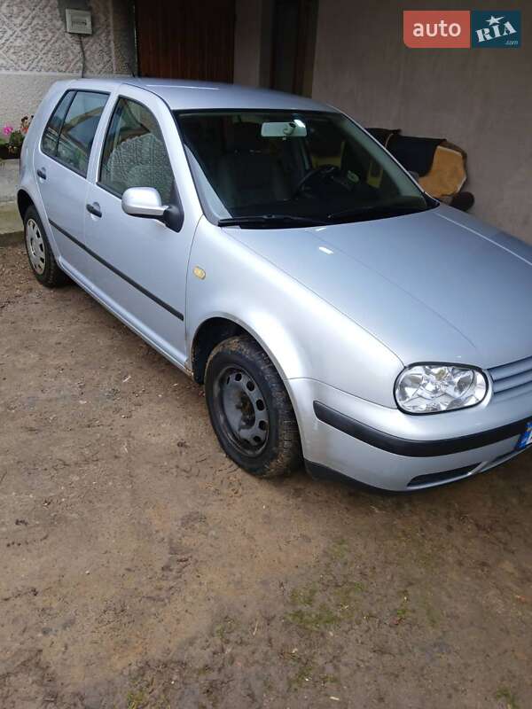 Хетчбек Volkswagen Golf 1999 в Івано-Франківську