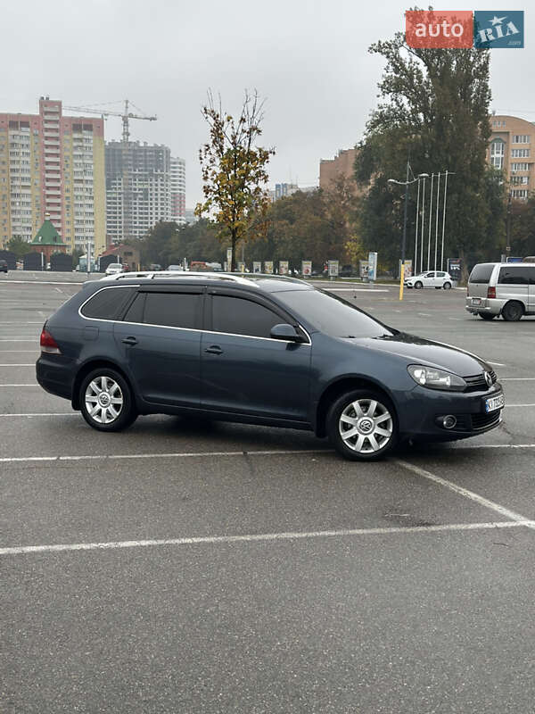 Универсал Volkswagen Golf 2010 в Броварах