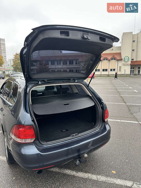 Универсал Volkswagen Golf 2010 в Броварах