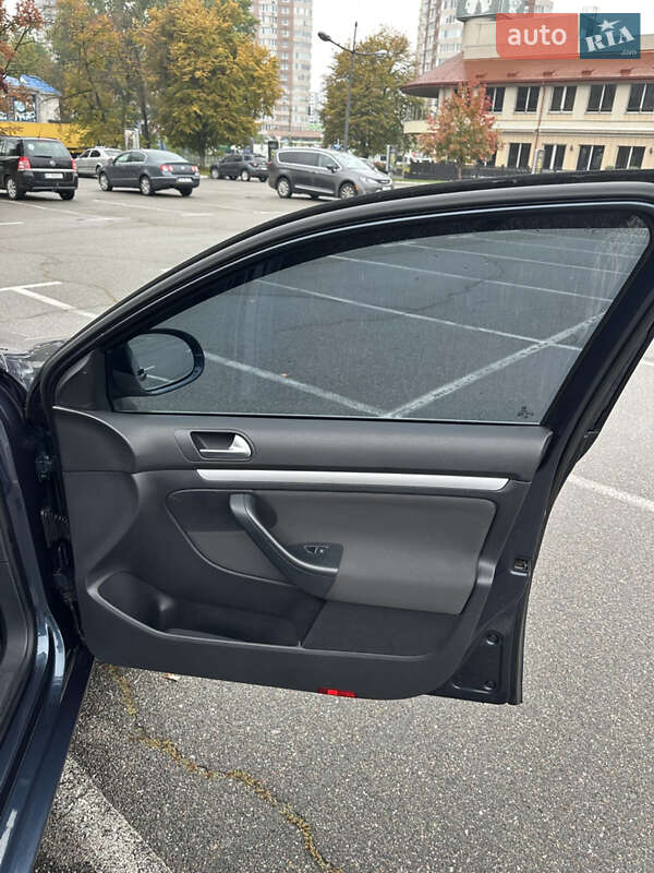 Универсал Volkswagen Golf 2010 в Броварах