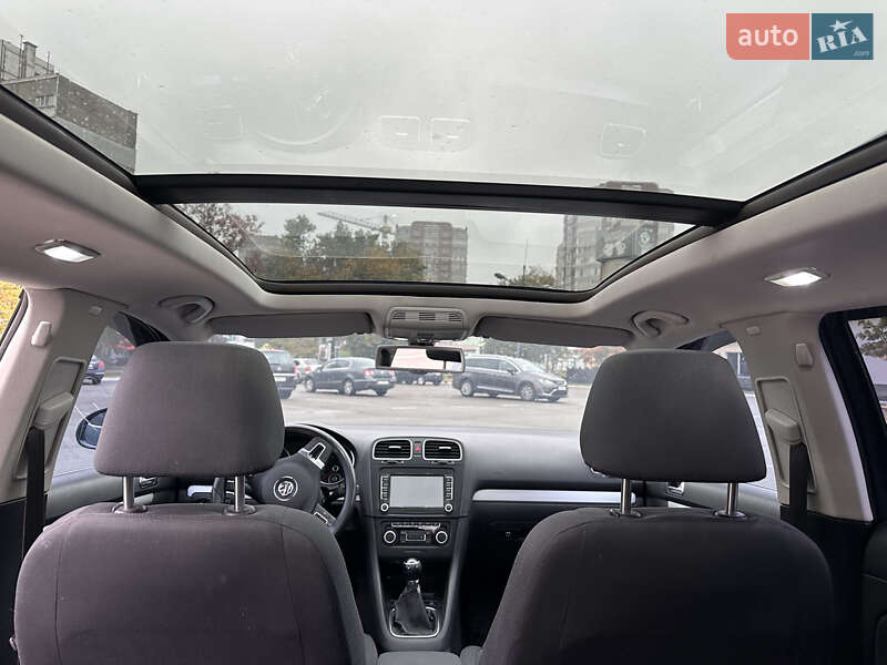 Универсал Volkswagen Golf 2010 в Броварах