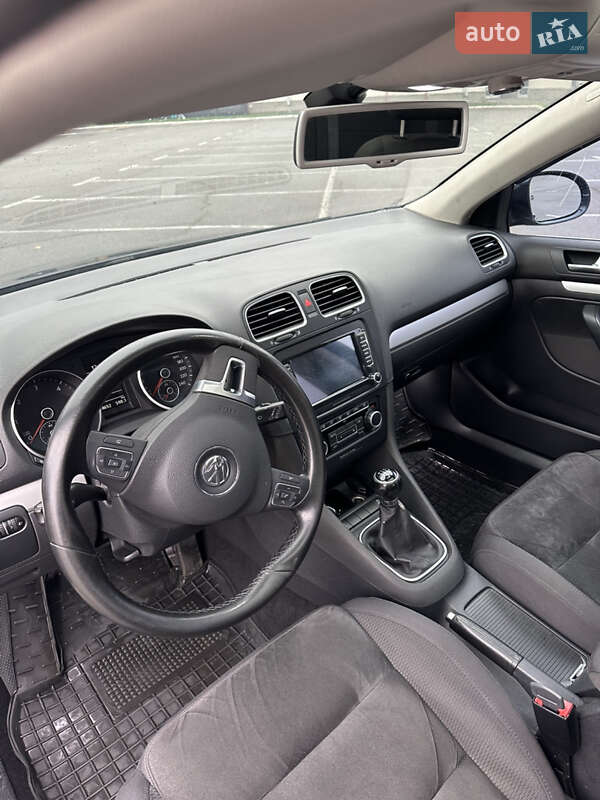 Универсал Volkswagen Golf 2010 в Броварах