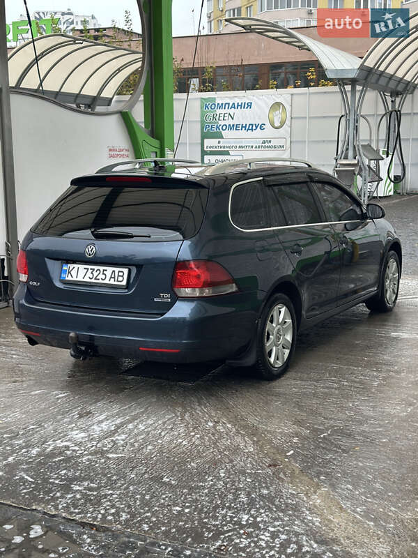 Универсал Volkswagen Golf 2010 в Броварах