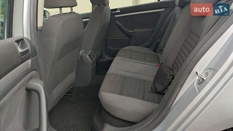 Хэтчбек Volkswagen Golf 2007 в Луцке