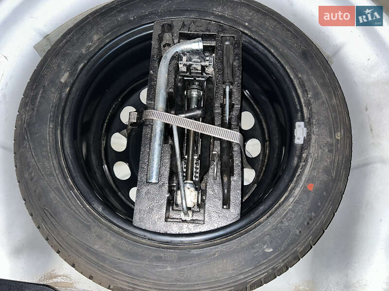 Універсал Volkswagen Golf 2010 в Чернігові