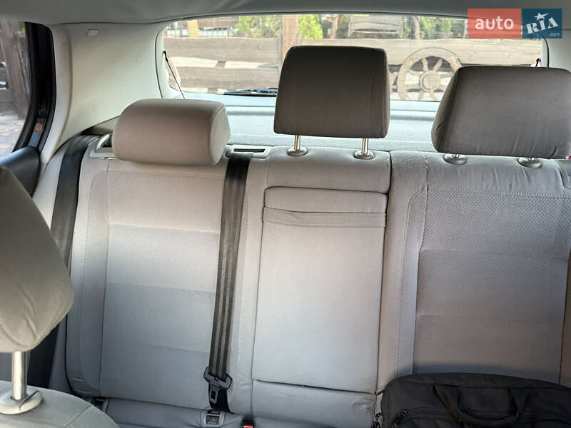 Хэтчбек Volkswagen Golf 2005 в Тернополе