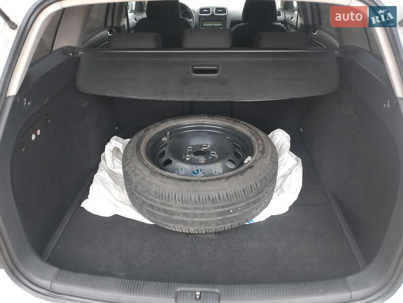 Універсал Volkswagen Golf 2009 в Тернополі