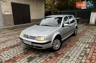 Хетчбек Volkswagen Golf 2002 в Чорткові