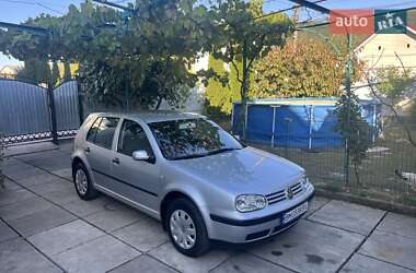 Хетчбек Volkswagen Golf 2000 в Виноградові