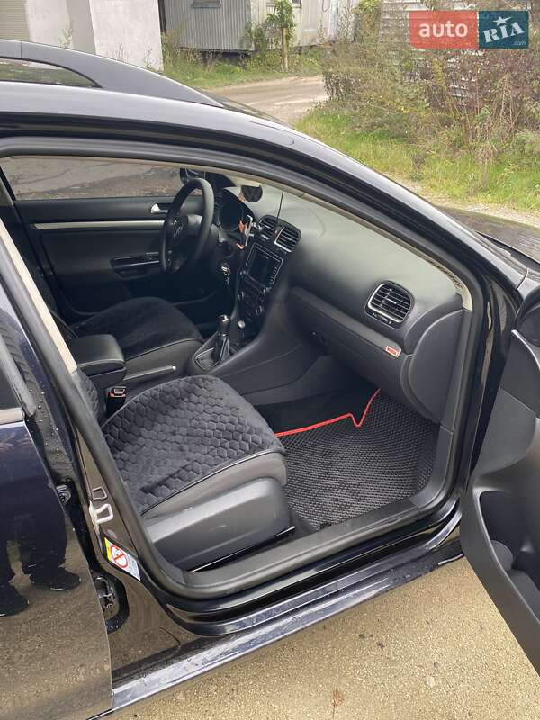 Універсал Volkswagen Golf 2012 в Тернополі