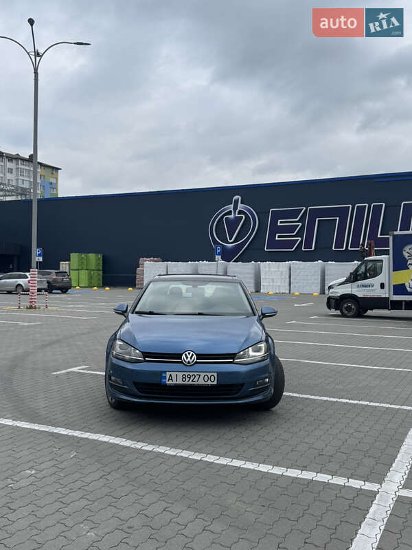 Хэтчбек Volkswagen Golf 2015 в Ивано-Франковске
