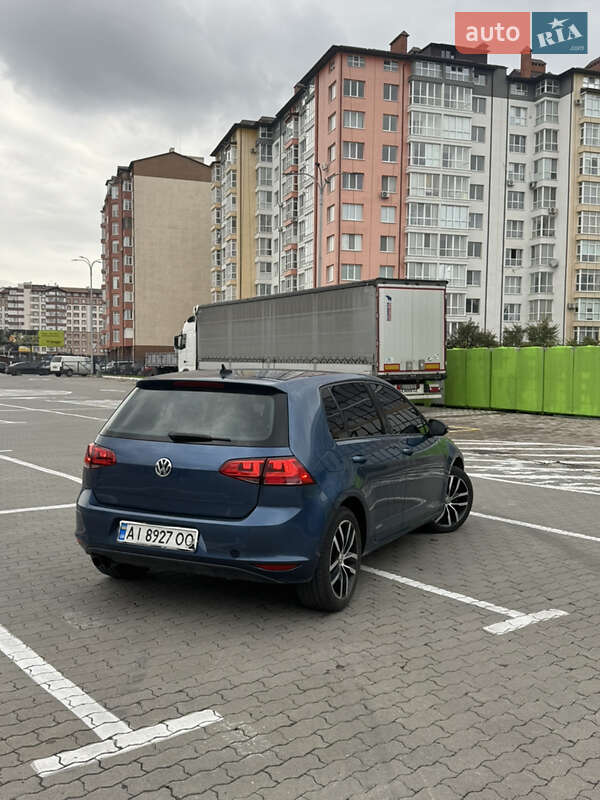 Хэтчбек Volkswagen Golf 2015 в Ивано-Франковске