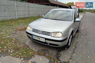 Хетчбек Volkswagen Golf 2003 в Черкасах