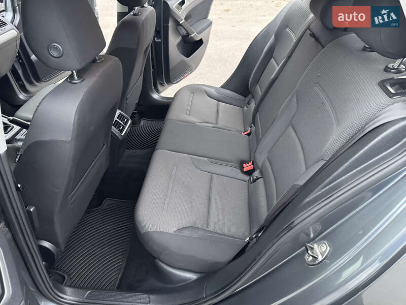 Хэтчбек Volkswagen Golf 2014 в Кролевце