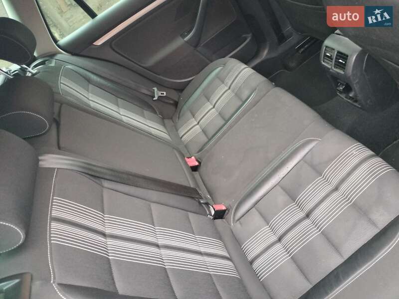 Универсал Volkswagen Golf 2012 в Виннице