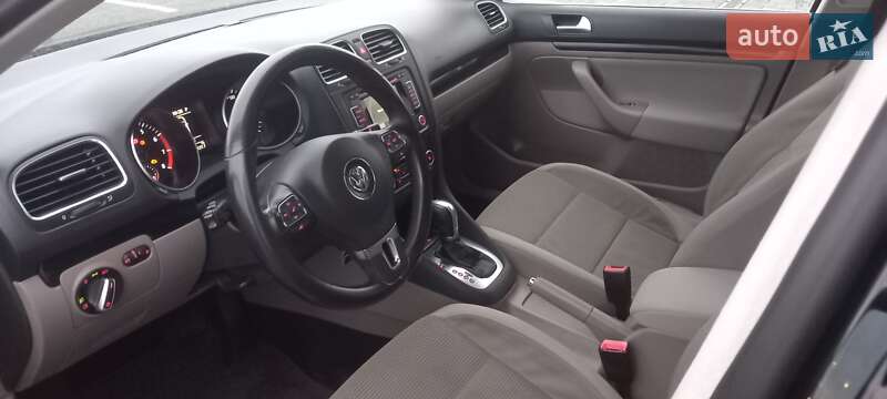 Универсал Volkswagen Golf 2012 в Луцке