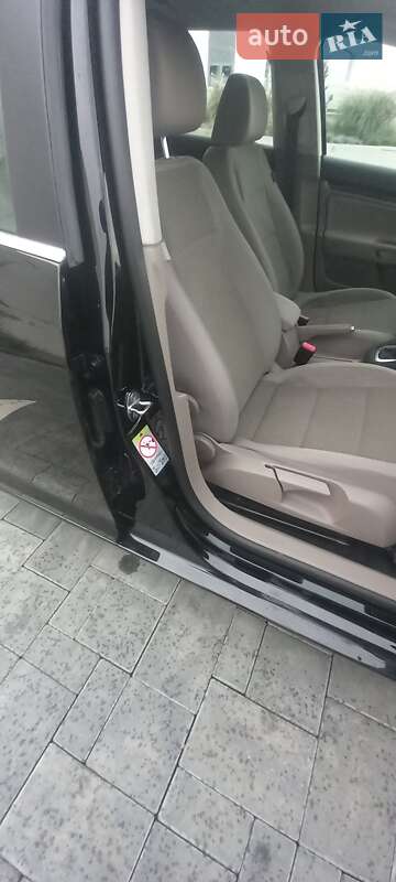 Универсал Volkswagen Golf 2012 в Луцке