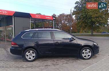 Универсал Volkswagen Golf 2010 в 