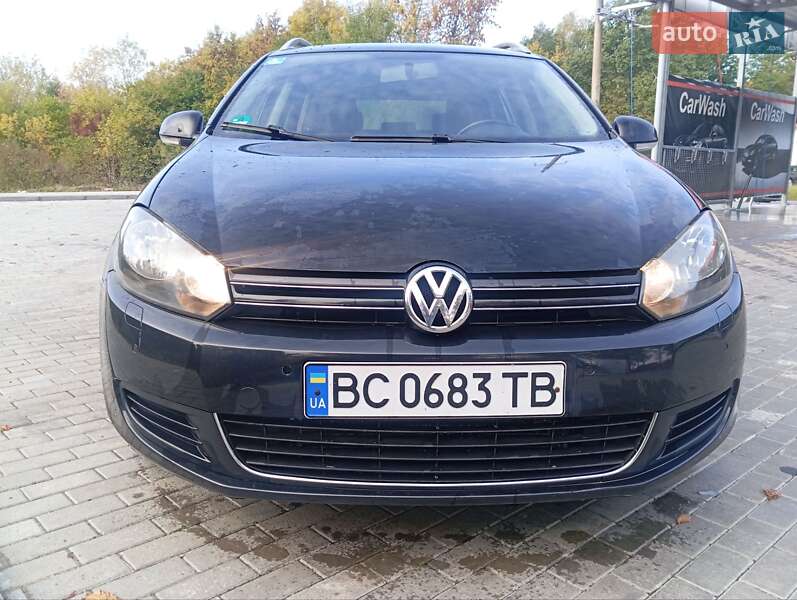 Универсал Volkswagen Golf 2010 в Стрые