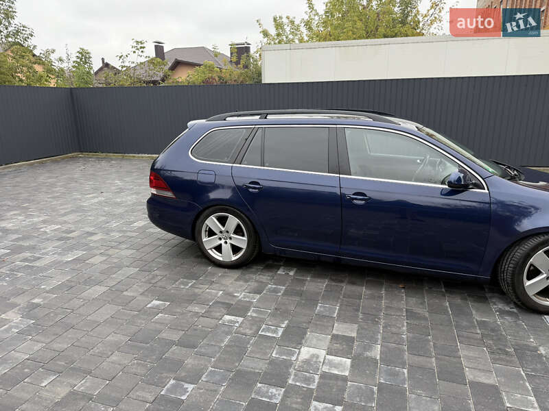 Універсал Volkswagen Golf 2010 в Хмельницькому