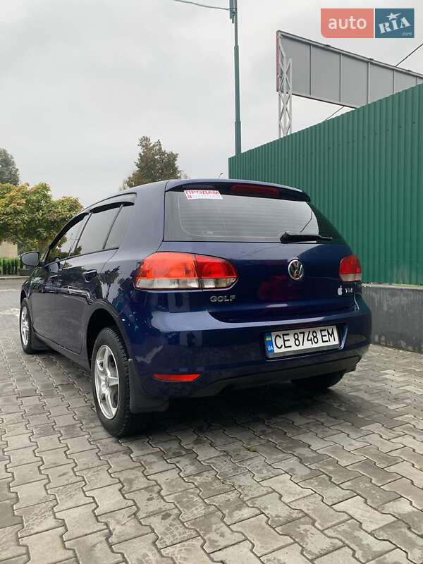 Хетчбек Volkswagen Golf 2010 в Чернівцях