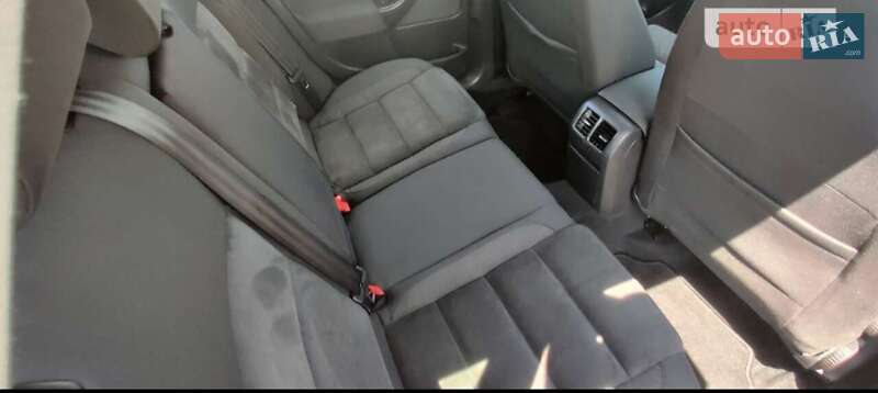 Универсал Volkswagen Golf 2009 в Ровно