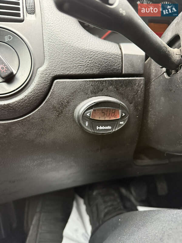 Універсал Volkswagen Golf 2001 в Чернівцях