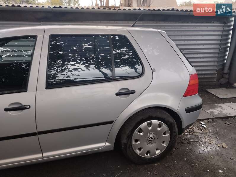 Хэтчбек Volkswagen Golf 1998 в Измаиле