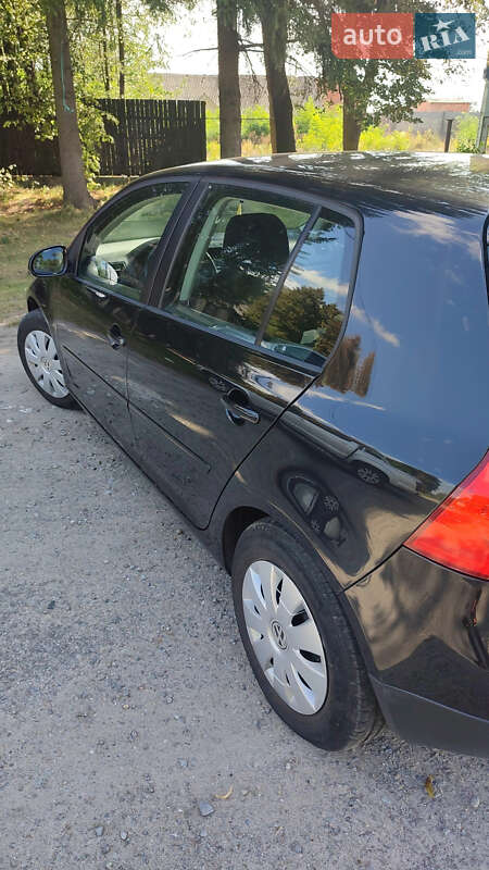Хетчбек Volkswagen Golf 2008 в Житомирі