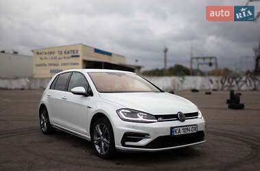 Хетчбек Volkswagen Golf 2018 в Києві