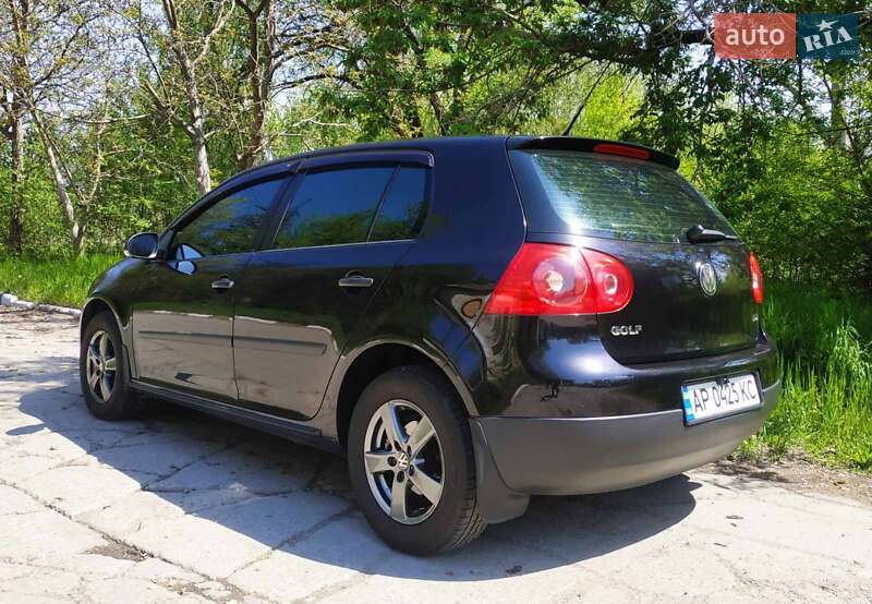Хетчбек Volkswagen Golf 2007 в Запоріжжі