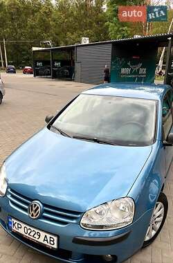 Хетчбек Volkswagen Golf 2006 в Запоріжжі