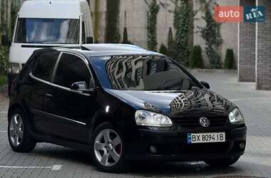 Хэтчбек Volkswagen Golf 2004 в Хмельницком