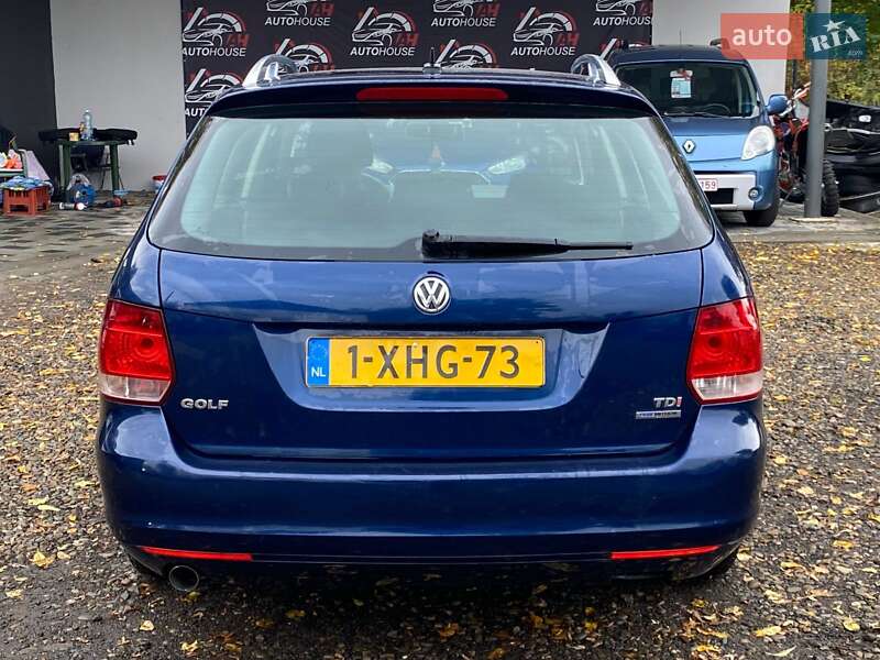 Універсал Volkswagen Golf 2012 в Івано-Франківську