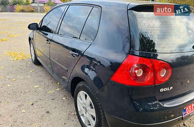 Хетчбек Volkswagen Golf 2005 в Харкові
