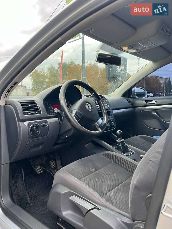 Универсал Volkswagen Golf 2009 в Первомайске