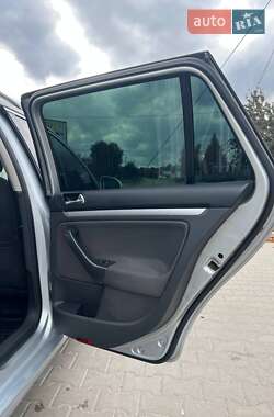 Универсал Volkswagen Golf 2009 в 