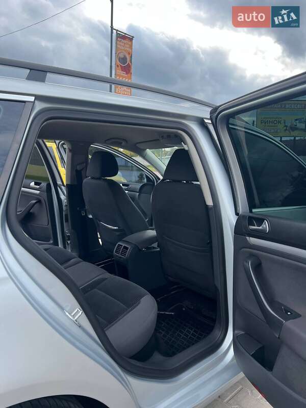 Универсал Volkswagen Golf 2009 в Первомайске