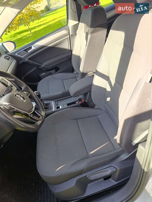 Універсал Volkswagen Golf 2015 в Летичіві