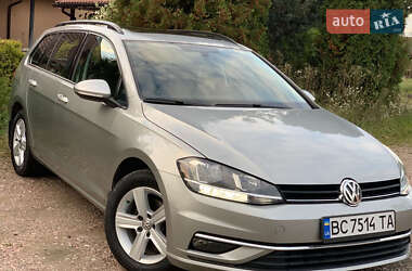 Универсал Volkswagen Golf 2017 в Дрогобыче