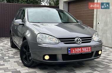 Хэтчбек Volkswagen Golf 2007 в Ровно